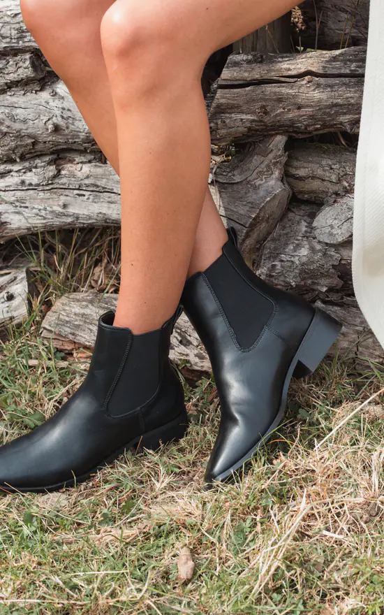 Daishiro Black Flat Ankle Chelsea Boot Novo SilkFred