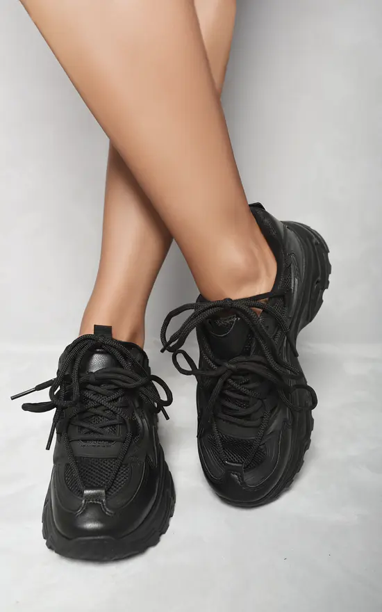 Lace Up Womens All Black Trainers Como- Womens Lace Up Contempoary